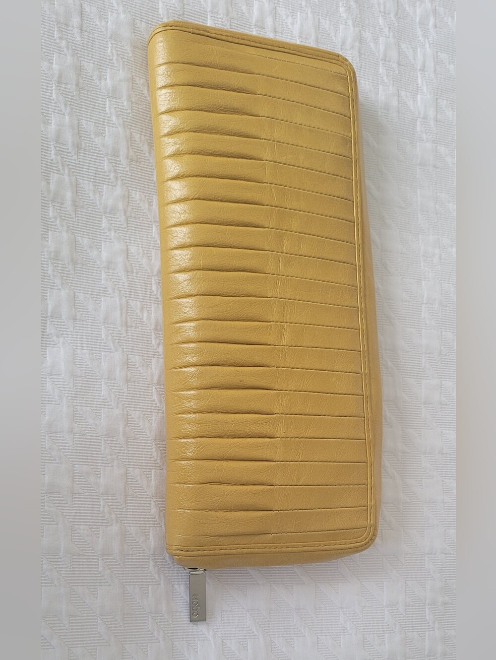 Hobo International Clutch